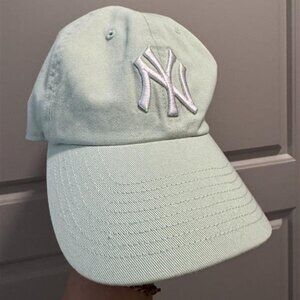 Green Yankee hat women